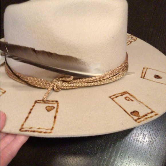 Ruxpinsrags xWyeth Alice’s Wonderland rancher - Picture 4 of 12